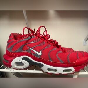 Men’s Nike Air Max Plus Red